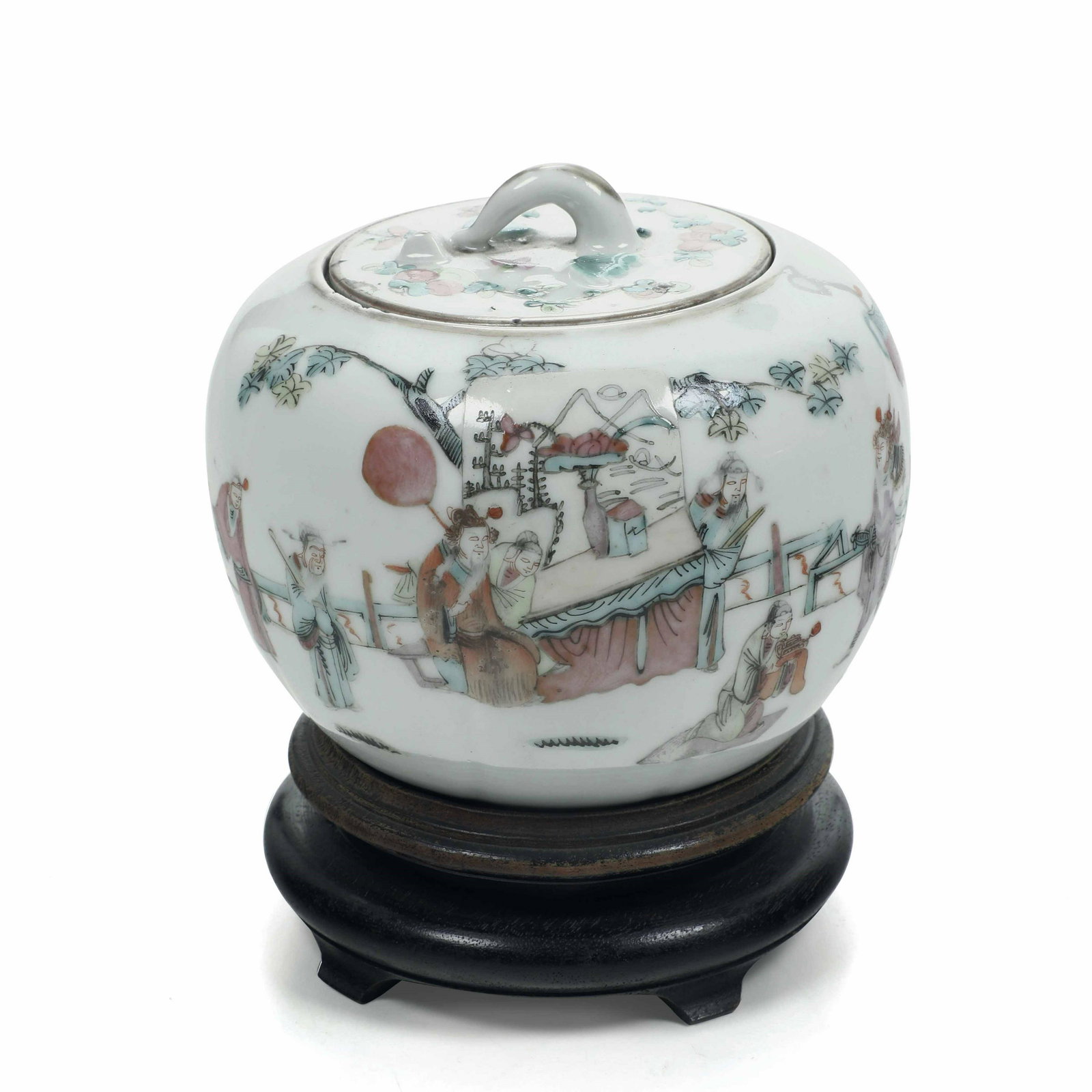 Vaso con coperchio in porcellana con figure di saggi entro paesaggio (1 of 2)