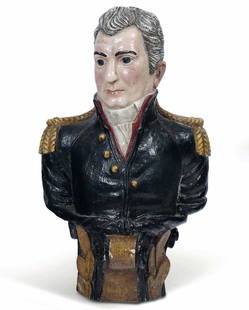 Elemento di polena in legno scolpito e dipinto raffigurante ammiraglio: W. 45 - H. 76 Cm