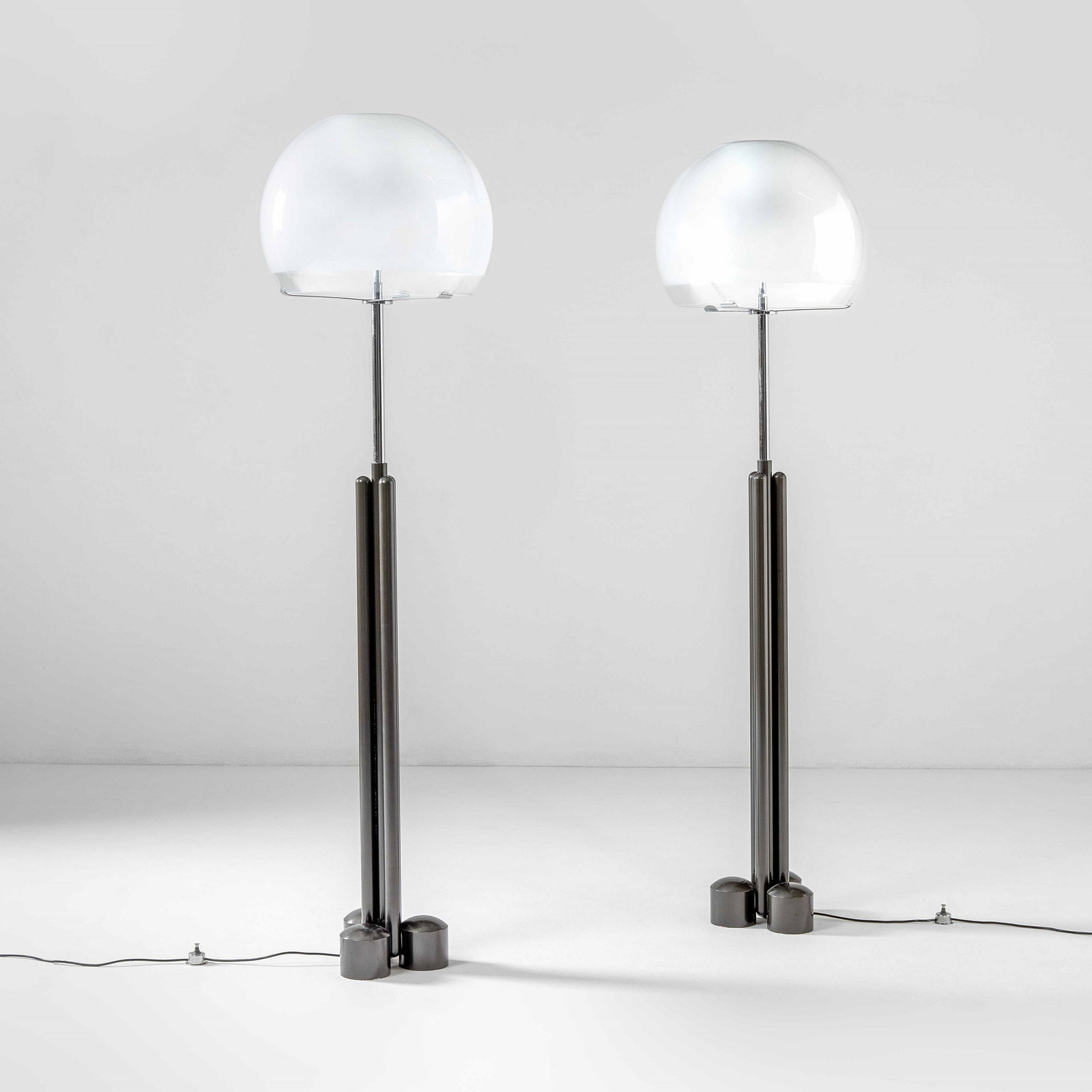 Caccia Dominioni Luigi, Two floor lamps mod. LTE13 Porcino (1 of 1)