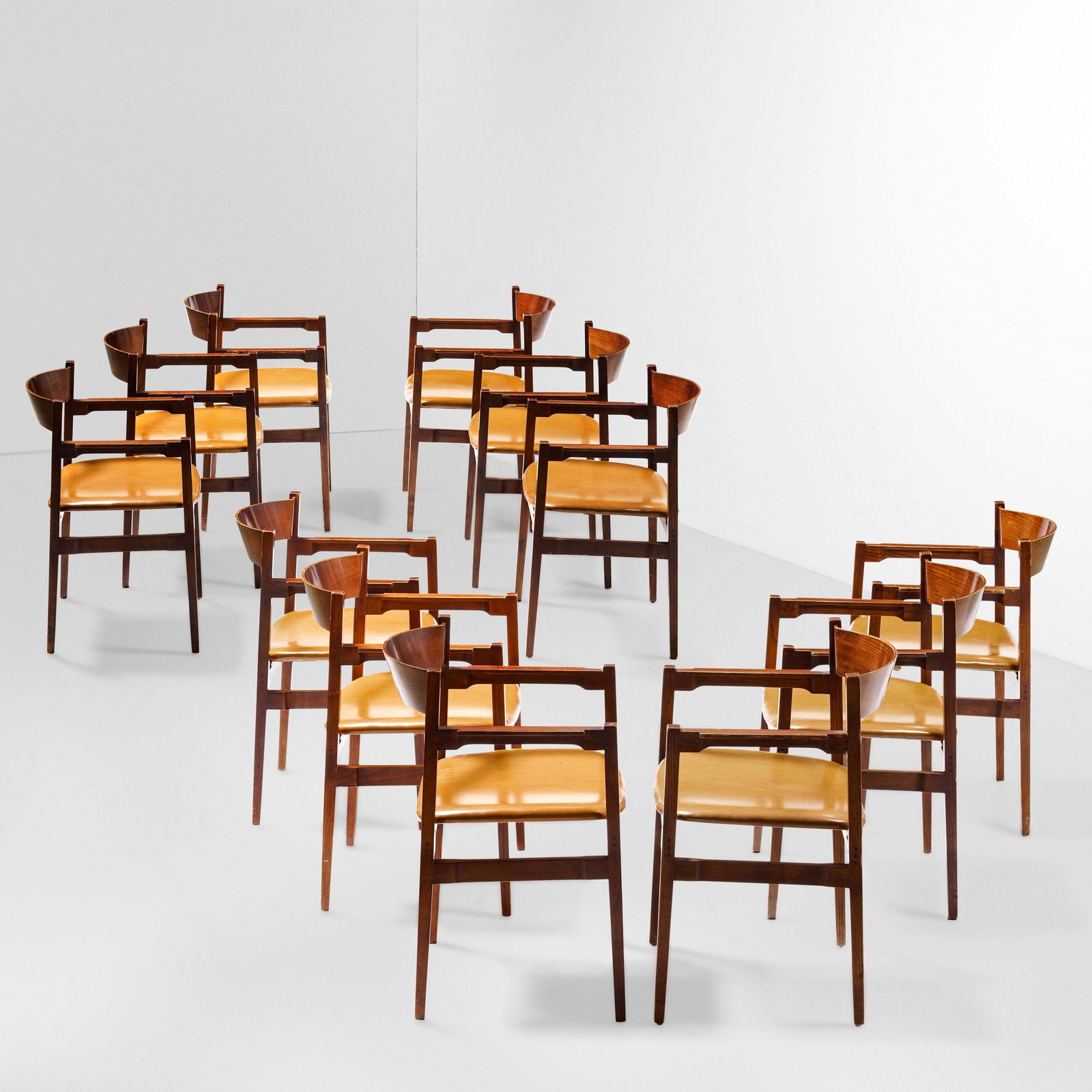 Gianfranco Frattini Dodici sedie variante del mod. 101 (1 of 1)