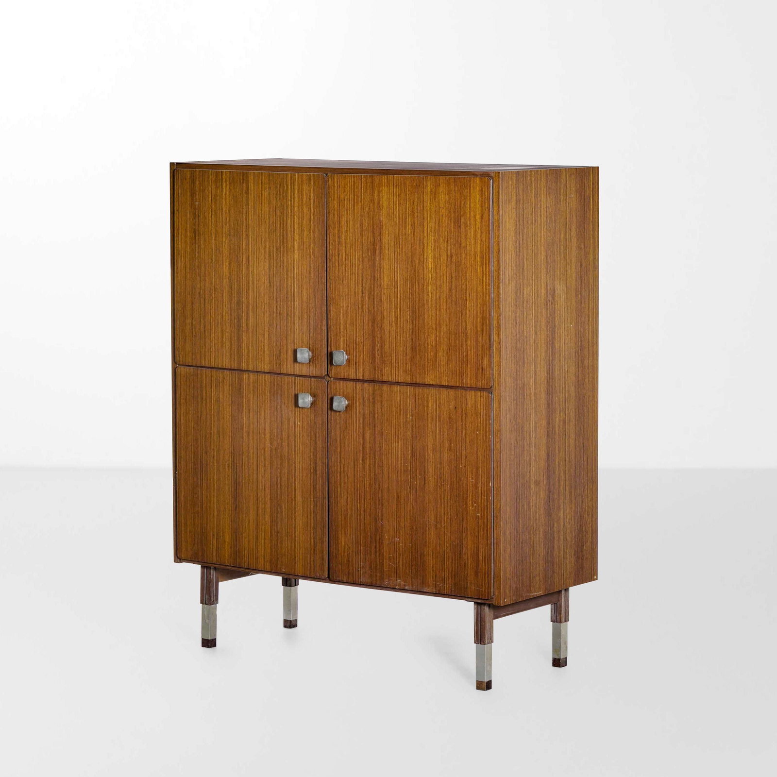 Formanova Mobile contenitore: Struttura in legno con dettagli in metallo.Prod. Formanova, Italia, 1960 ca.