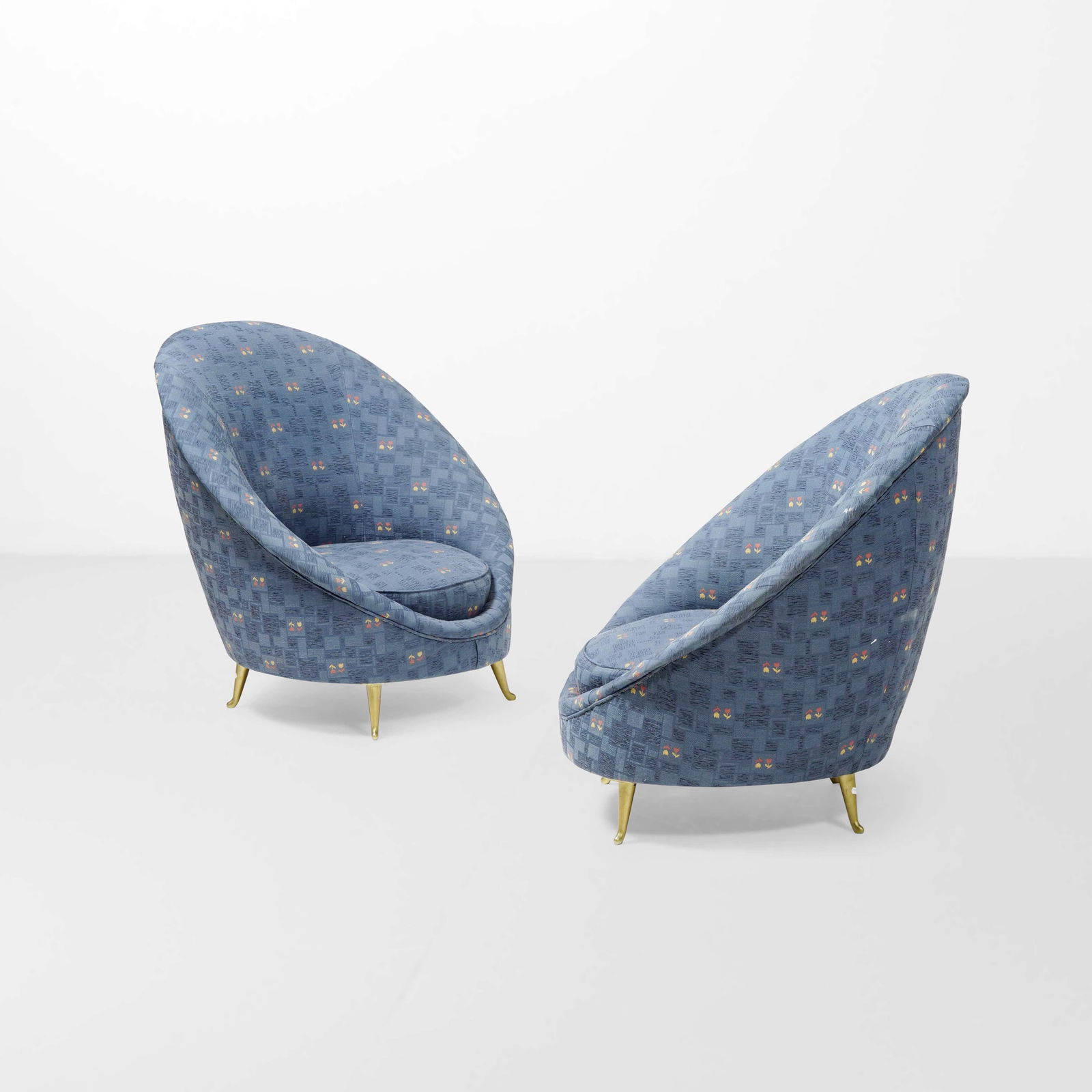 ISA. Due poltrone (1 of 1)