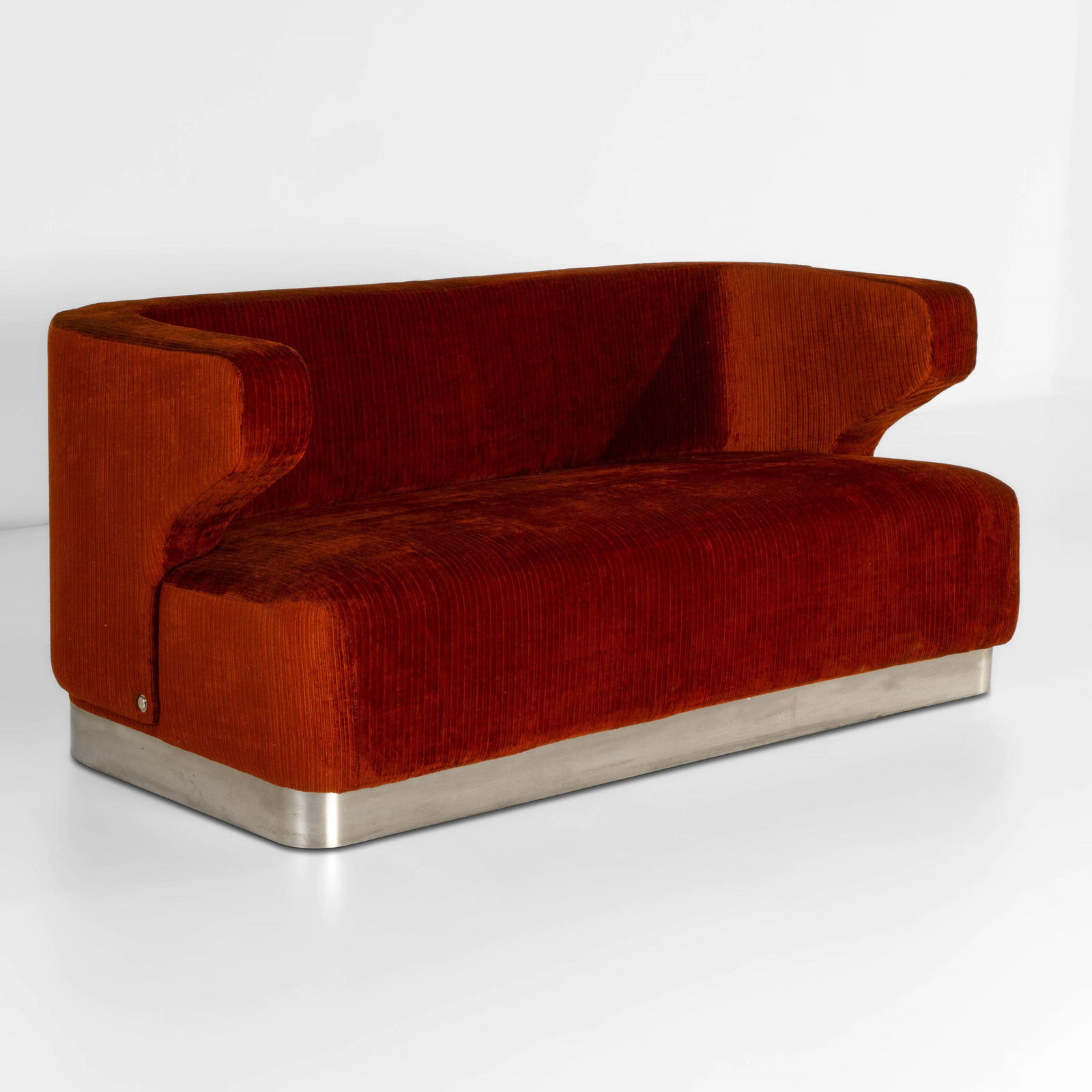 Gianni Moscatelli. Divano: Struttura in acciaio e rivestimenti in tessuto.Etichetta originale.Prod. Formanova, Italia, 1960 ca.