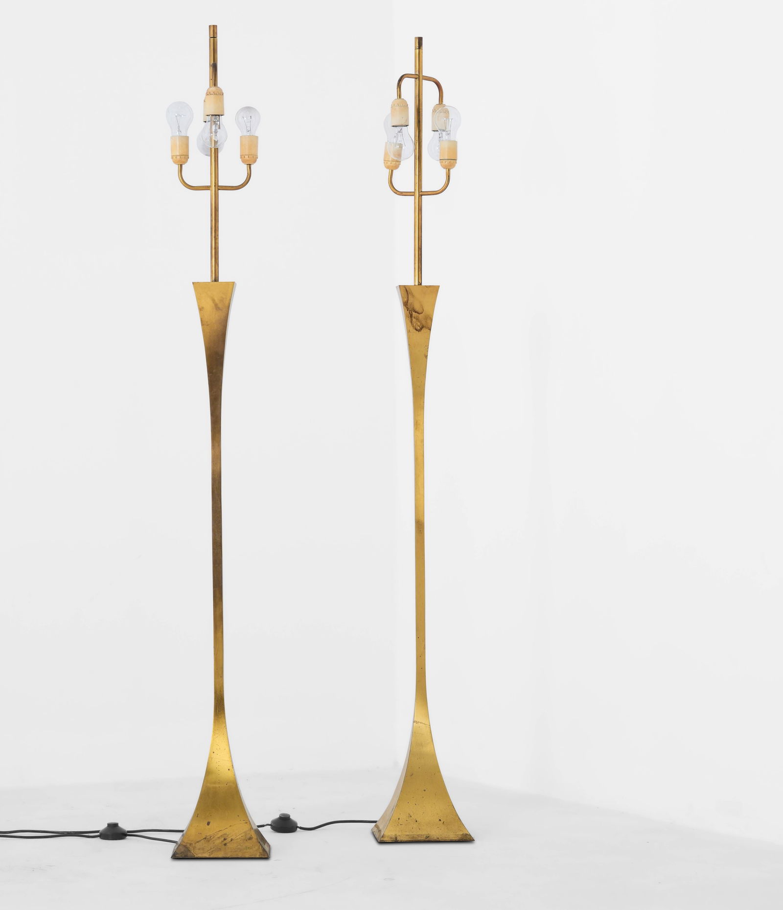 A. Montagna Grillo, A. Tonello  Due lampade da terra. (1 of 1)