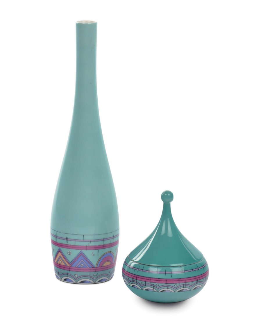 Emilio Pucci - Rosenthal Studio Line Vaso e scatola: porcellana smaltata turchese con decoro geometrico. marchio della manifattura e firma sotto la base. 1970 circa, altezza cm 11,5 e cm 27