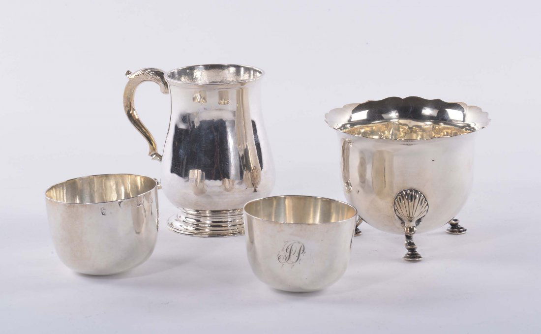 Quattro pezzi in argento: gr. 400