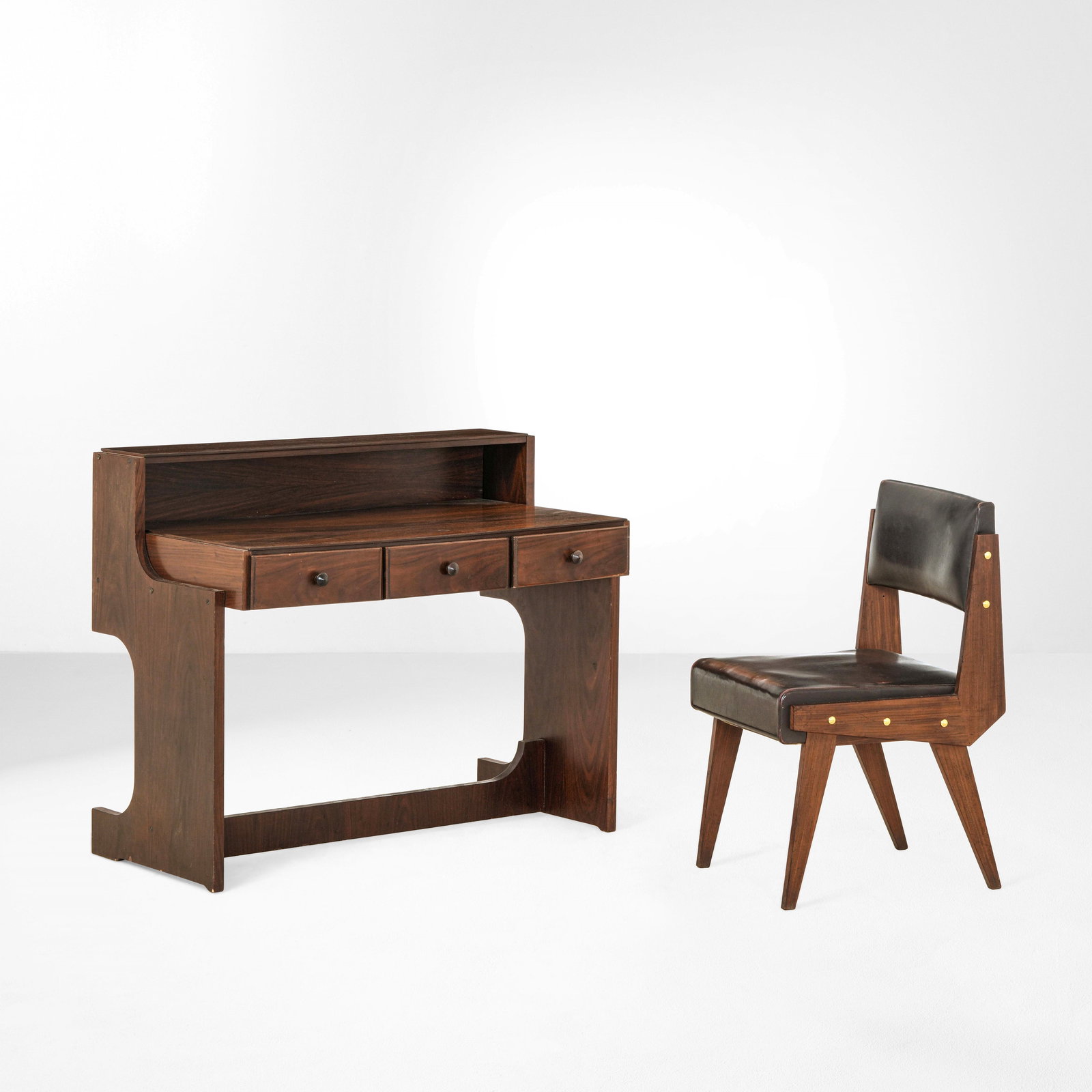 Set di scrivania e sedia (1 of 1)