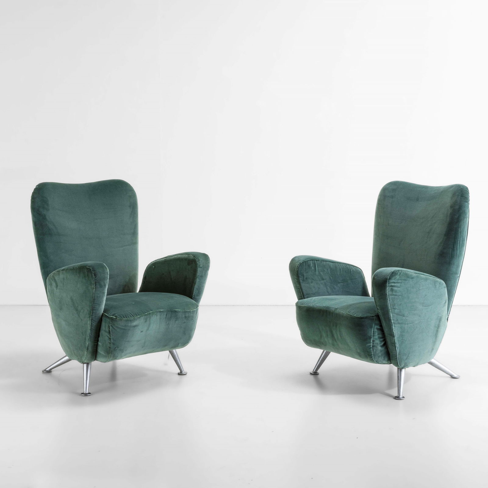 Gio Ponti e Giulio Minoletti  Due poltrone (1 of 1)