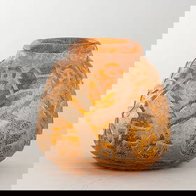 Daum, Nancy, France 1925 ca: A blown glass vase with a cameo decor. Engraved signature, altezza cm 18,5 diametro cm 18