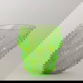 René Lalique 1860-1945 R. Lalique, France 1930 ca: A moulded crystal Rampillon vase with a stamped floral decor. Stamped signature F. Marcilhac, a cura di, René Lalique, 1860-1945, maître-verrier analyse de l’œuvre et catalogue raisonné, Edition