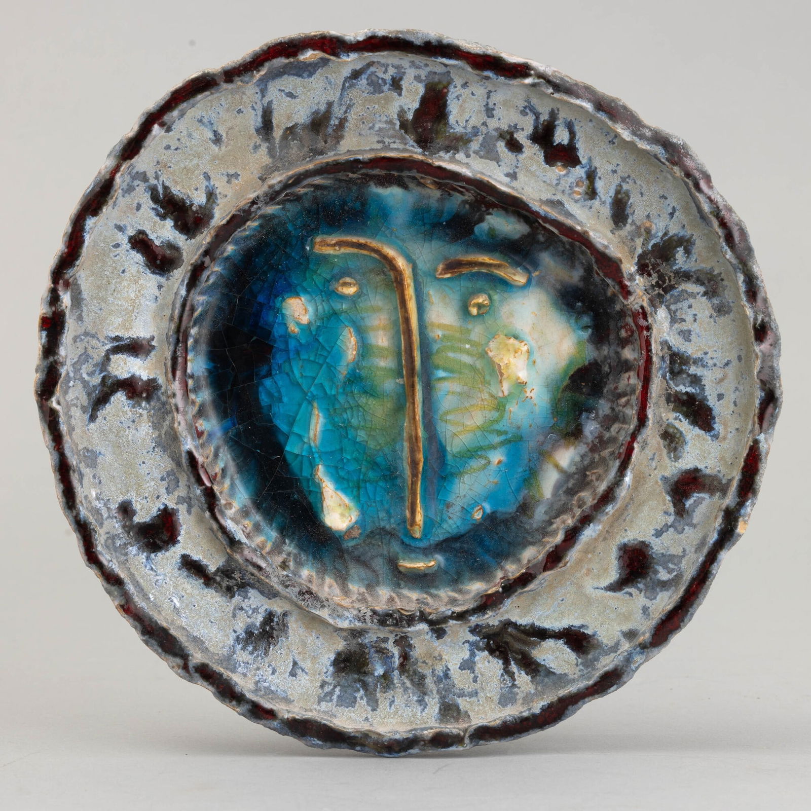 Carlo Zauli 1926-2002 C. Zauli, Faenza 1960 ca: A ceramic plate. Author's signature Carlo Zauli CP Faenza, diametro cm 21,5 altezza cm 5,5