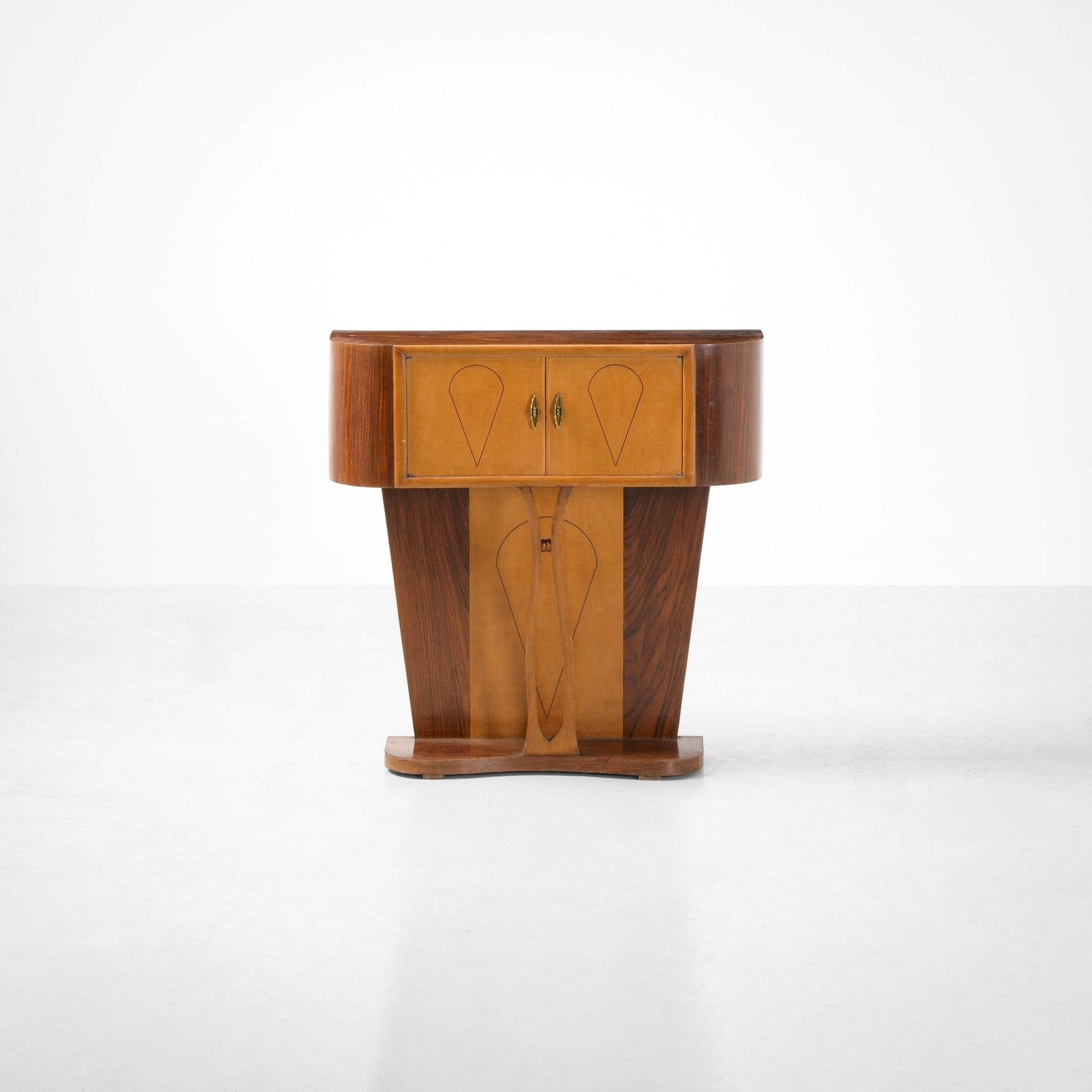 Console: Struttura in legno e legno impiallacciato. Prod. Italia, 1950 ca.