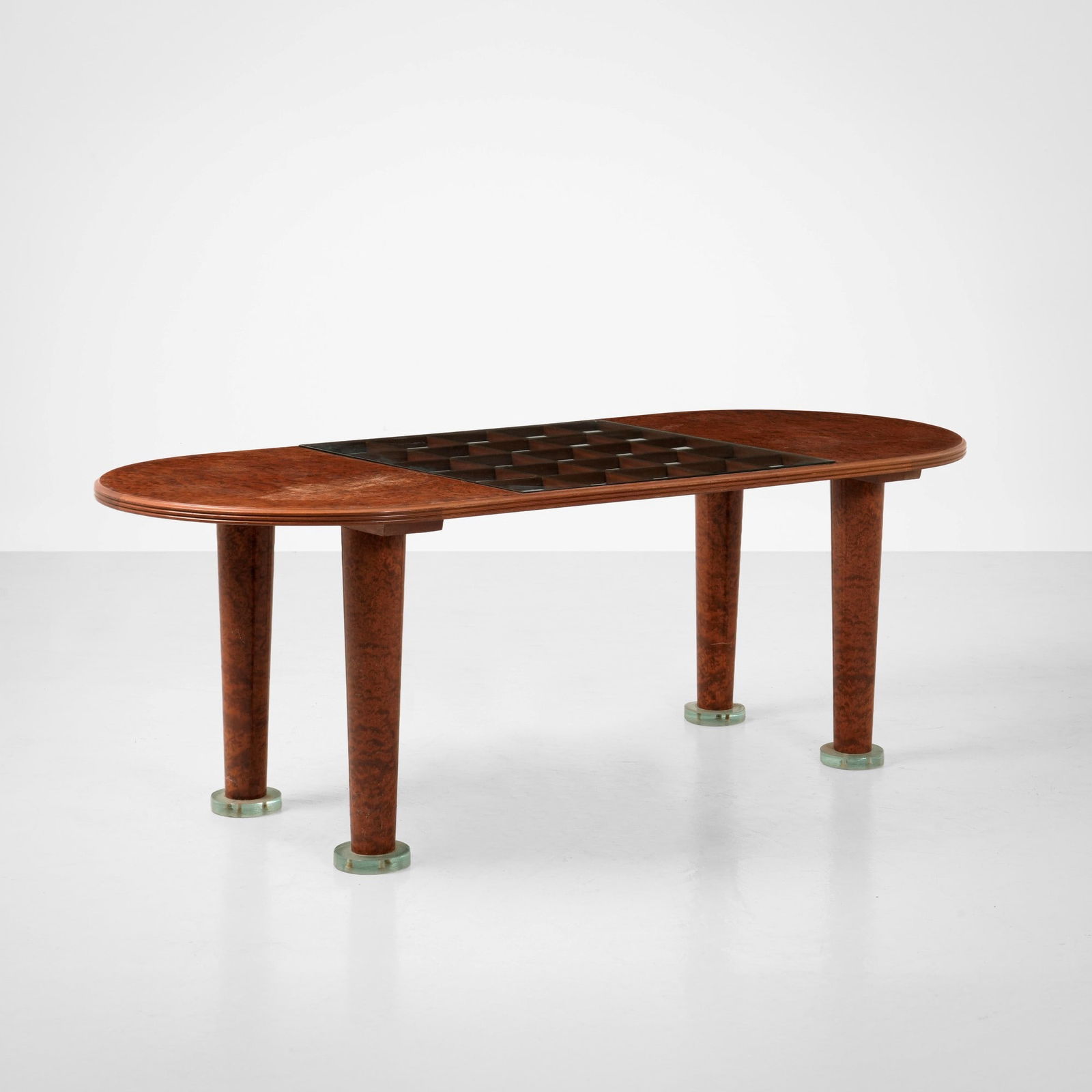 Tavolo: Struttura in legno e impiallacciatura di radica, puntali e dettagli in cristallo molato. Prod. Italia, 1970 ca.