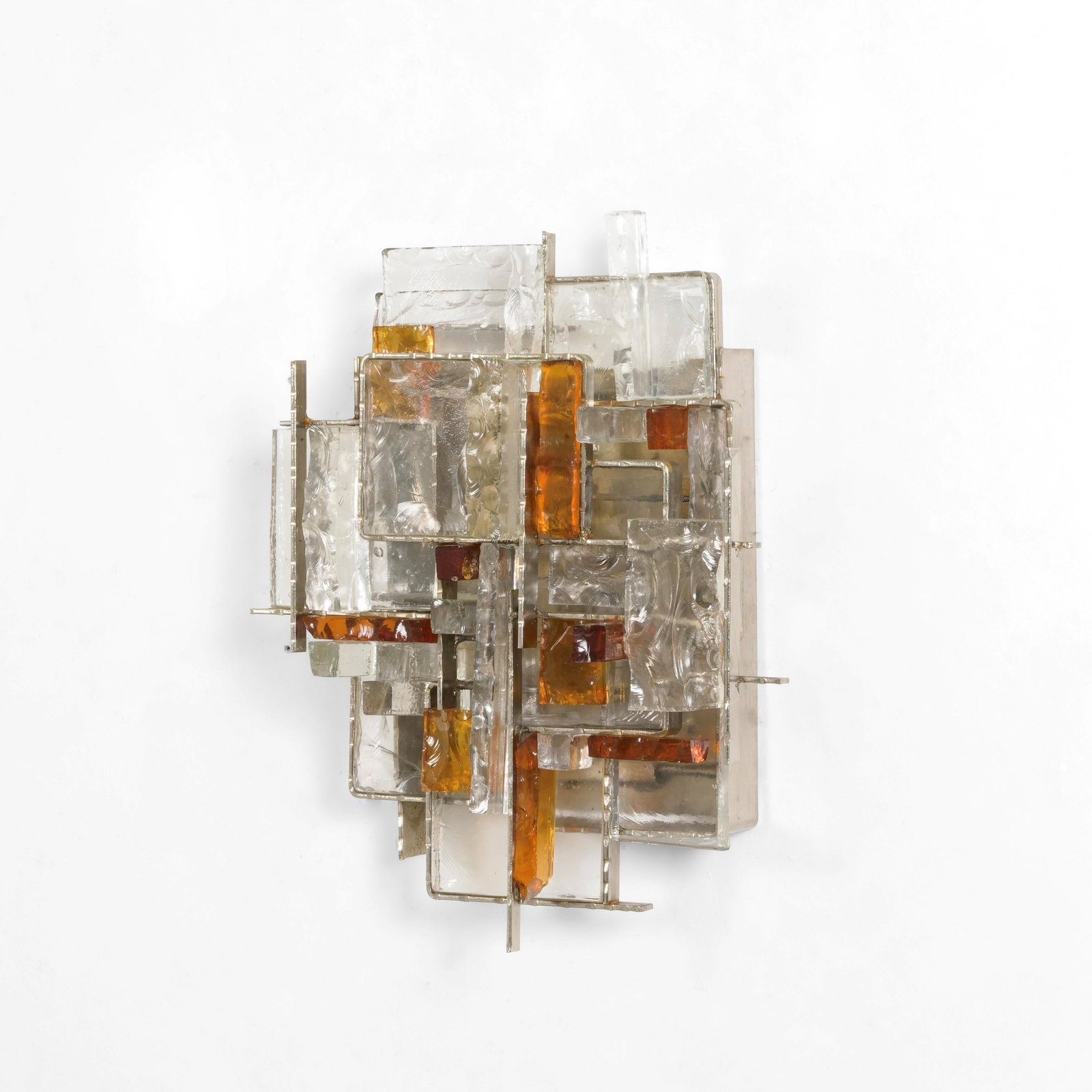 Poliarte Lampada a parete: Struttura in metallo e diffusori in vetro policromo. Prod. Poliarte, Italia, 1970 ca.