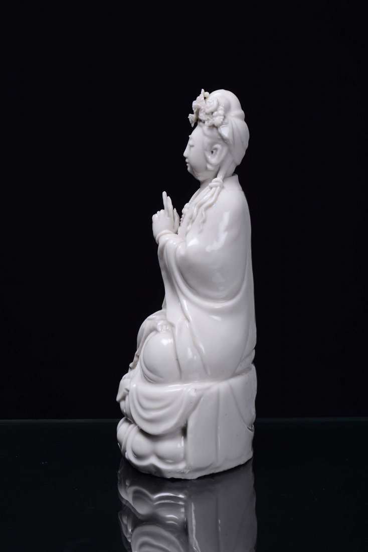 A Blanc de Chine porcelain Guanyin, China, Qing Dynasty - 4