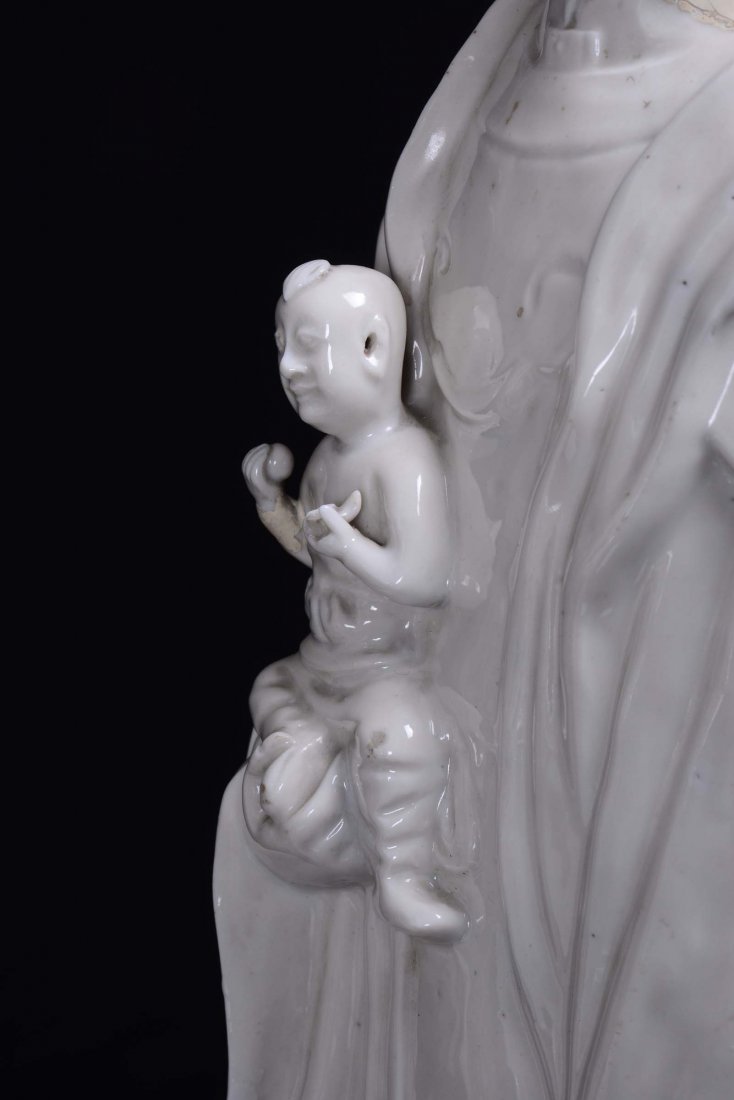 A pair of Blanc de Chine porcelain Guanyin, China, Qing - 4