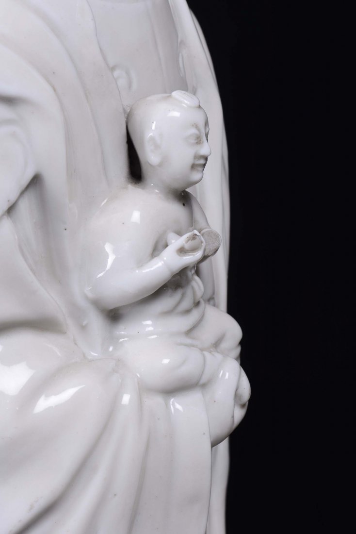 A pair of Blanc de Chine porcelain Guanyin, China, Qing - 5
