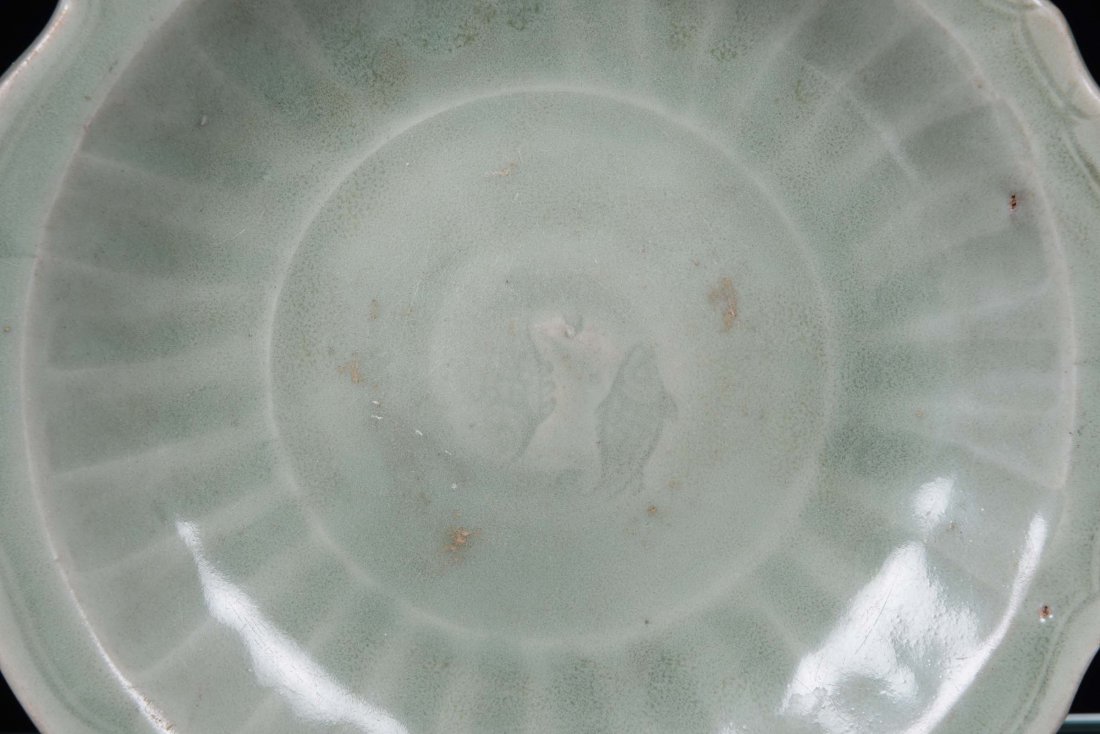 A Longquan Celadon porcelain plate with fishes, China,  - 2