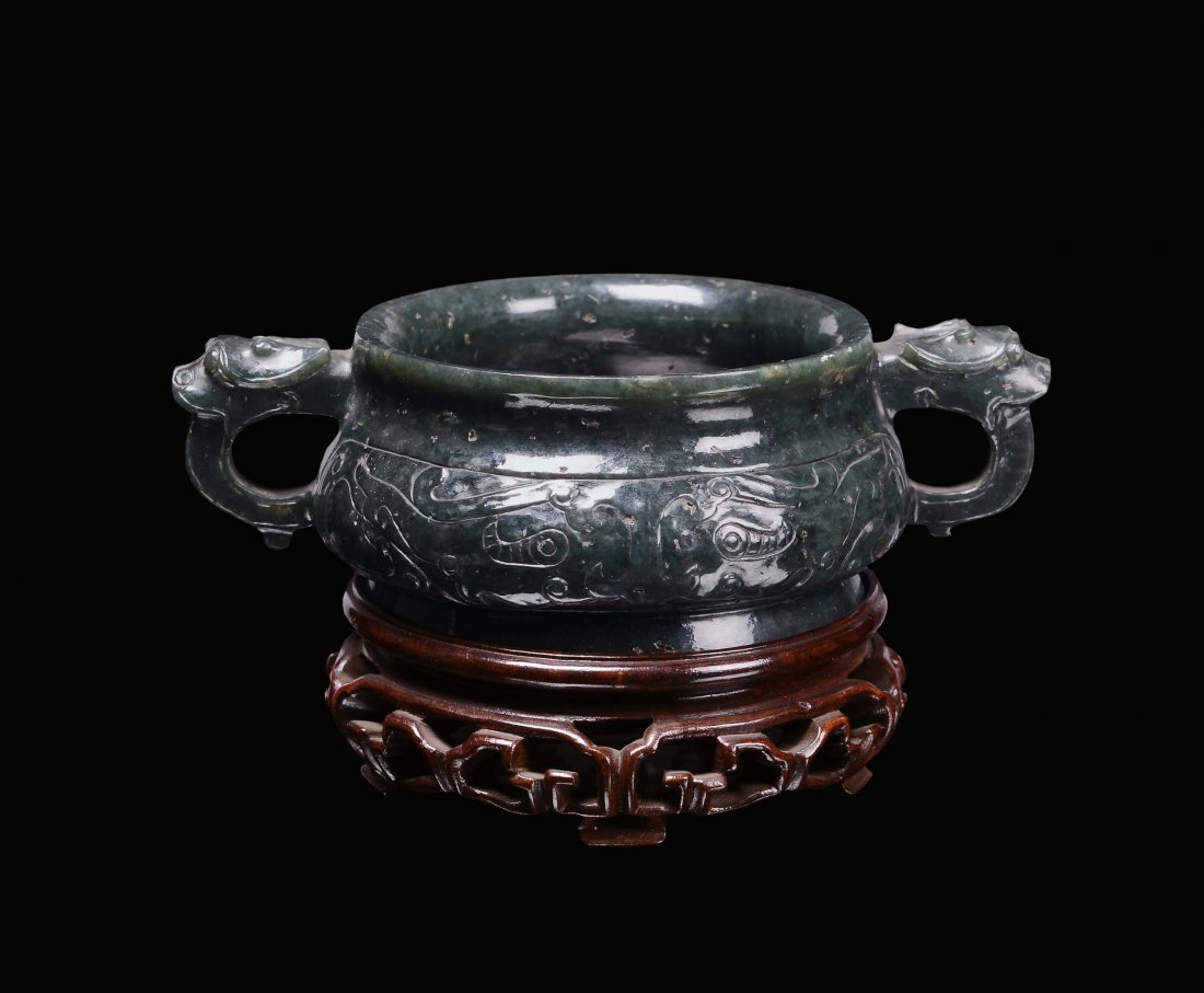 A spinach jade censer in archaic shape, Qing Dynasty, C