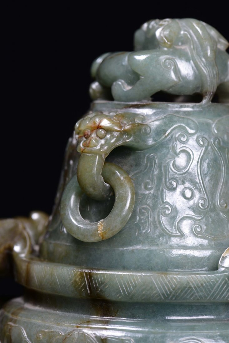 A green jade capped censer in archaic shape with inclus - 3