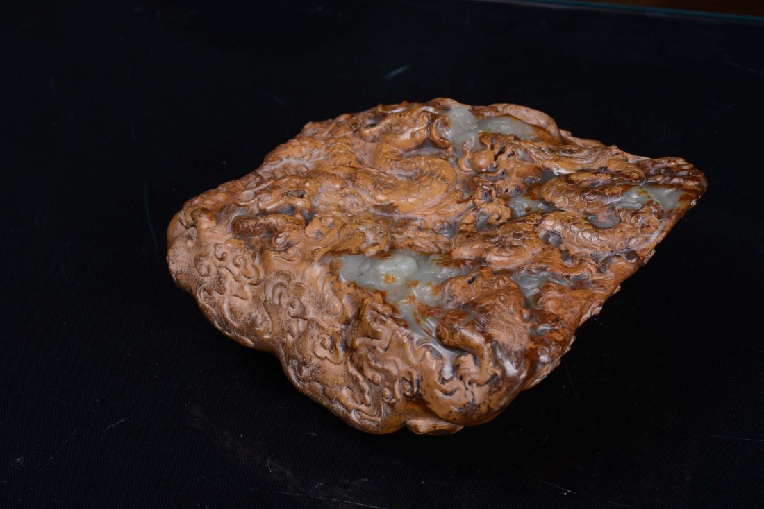 A rare yellow jade mountain with natural surface sculpt - 7
