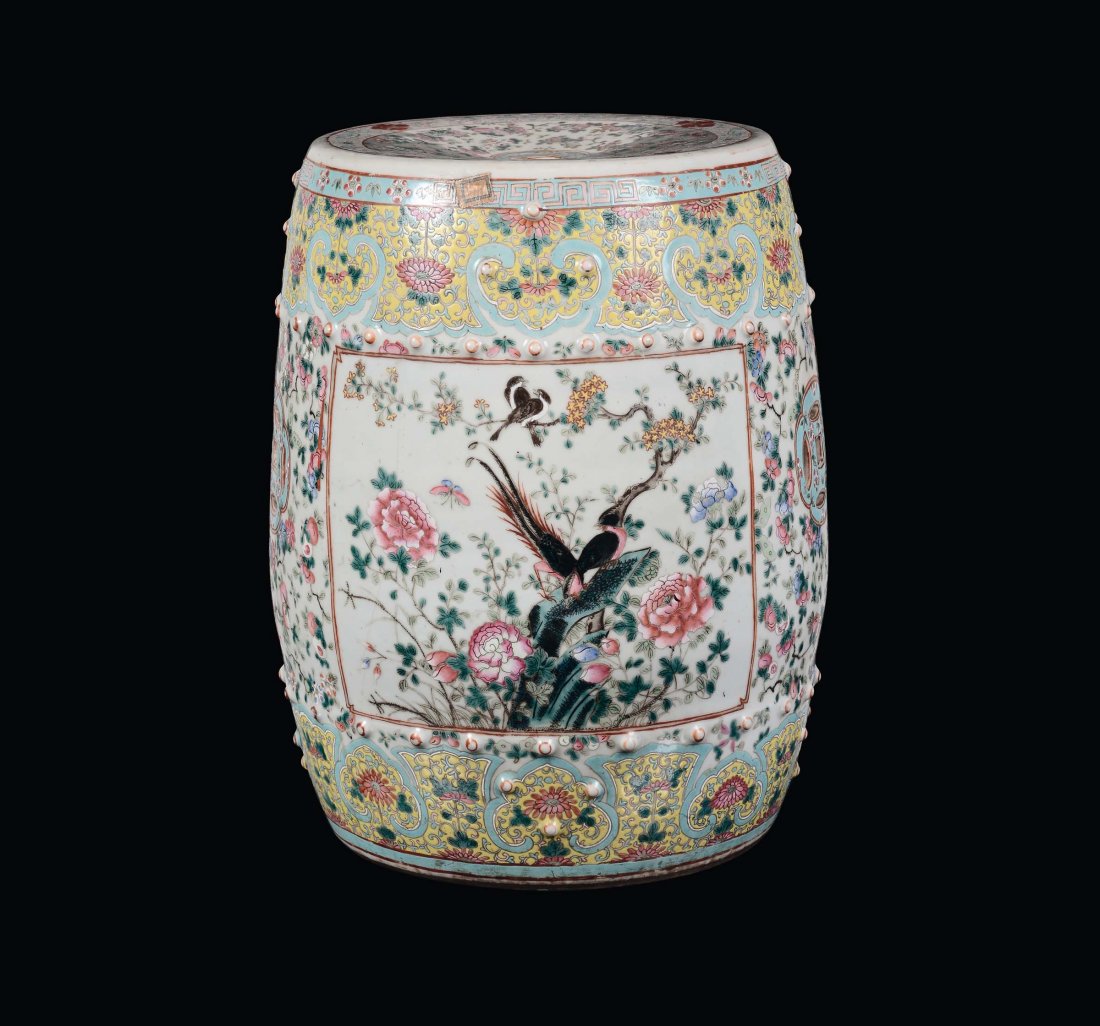 A porcelain seat with polychrome decoration, China, Qin - 2