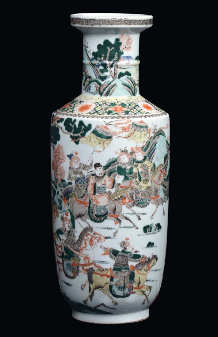 A polychrome porcelain rouleau vase, Famille Verte, Chi
