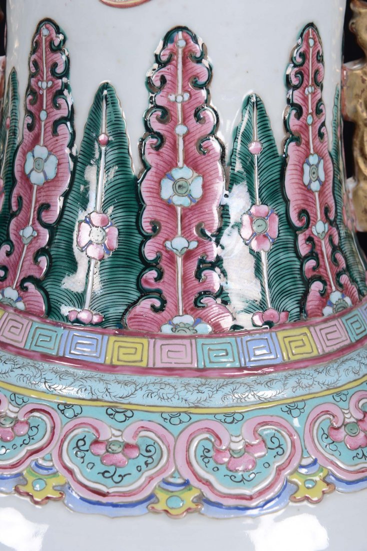 A rare pair of polychrome porcelain vase, Famille Rose, - 6