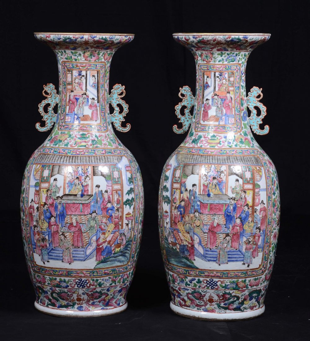 A pair of Famille Rose porcelain vases, China, Qing Dyn - 2