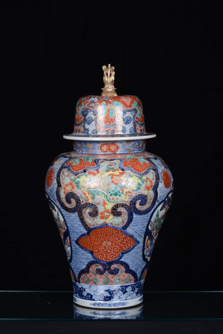 A ceramic Potiche decorated with people and dragons, Ja - 2