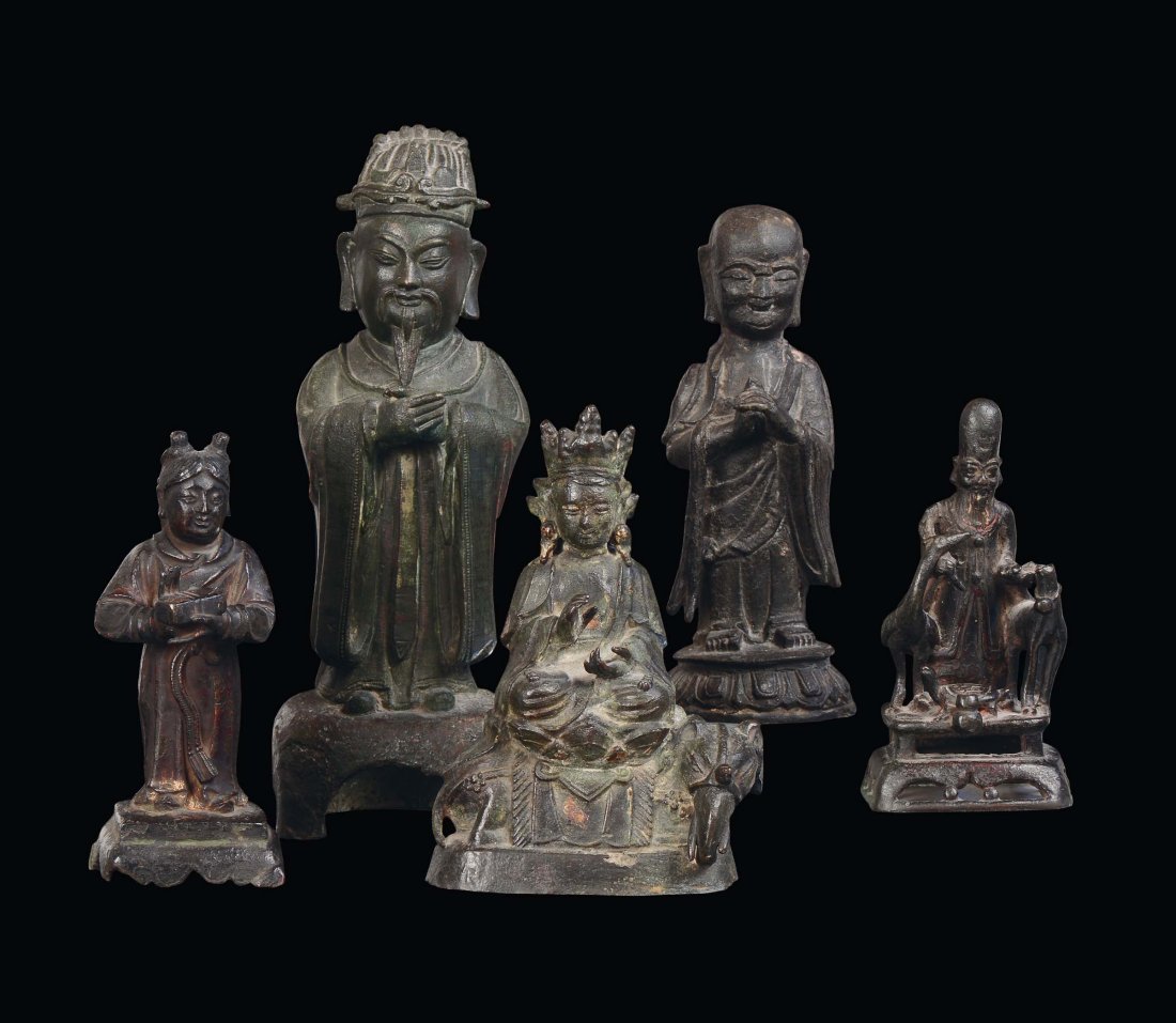A lot formed by five different oriental divinities, Chi