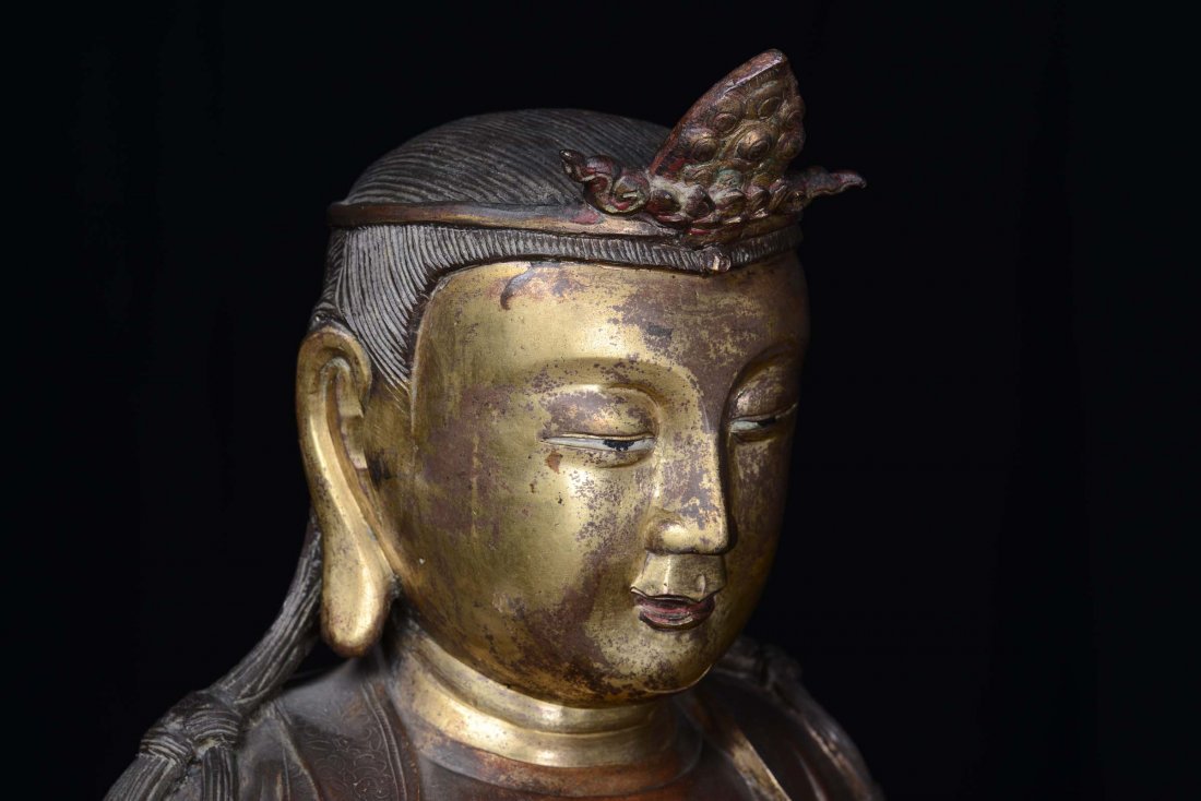 A large and important gilt bronze figure of Buddha on a - 10