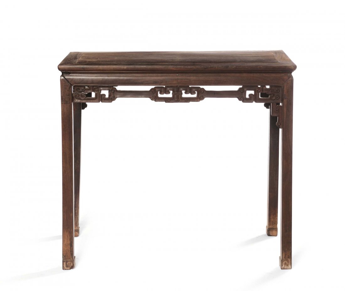 A Homu console with briar-root surface, China, Qing Dyn
