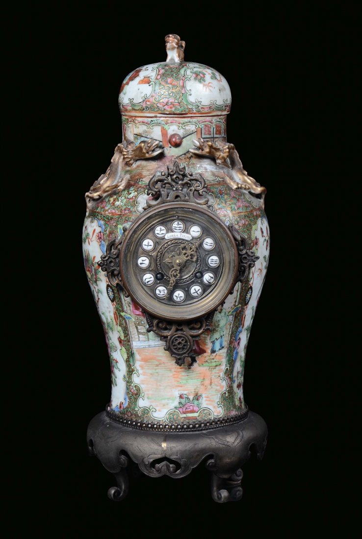 A Canton porcelain vase, modified into a clock, China 1