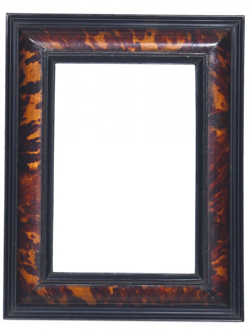 Piccola cornice in tartaruga, XVII secolo: battuta e profilo ebanizzati, cm 23,5x16 (35x27,5)