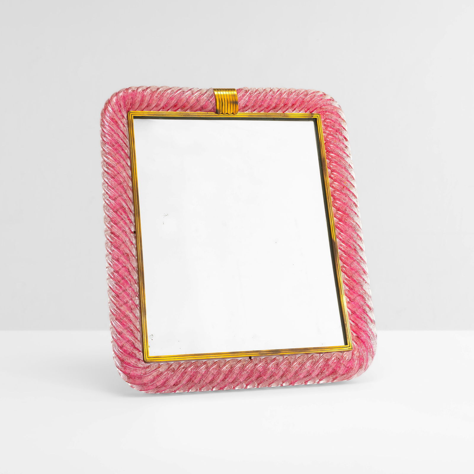 Carlo Scarpa Specchio da tavolo: Cornice in vetro di Murano treccia a bollicine con inclusioni in foglia oro. Struttura in ottone e legno. Marchio originale. Prod. Venini, Italia, 1940 ca.
