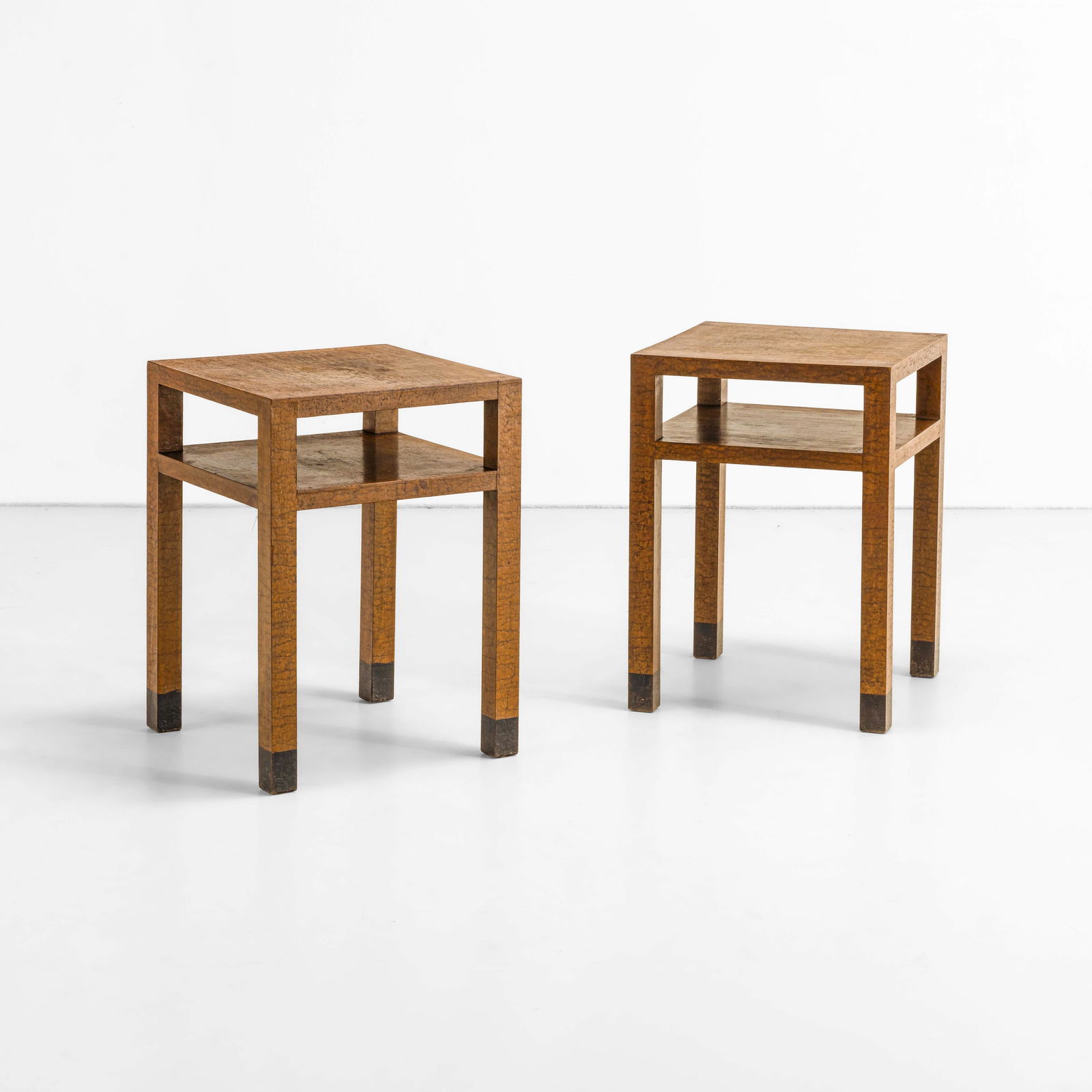 Giuseppe Pagano Pogatschnig e Gino Levi Montalcini Due tavoli occasionali (1 of 3)