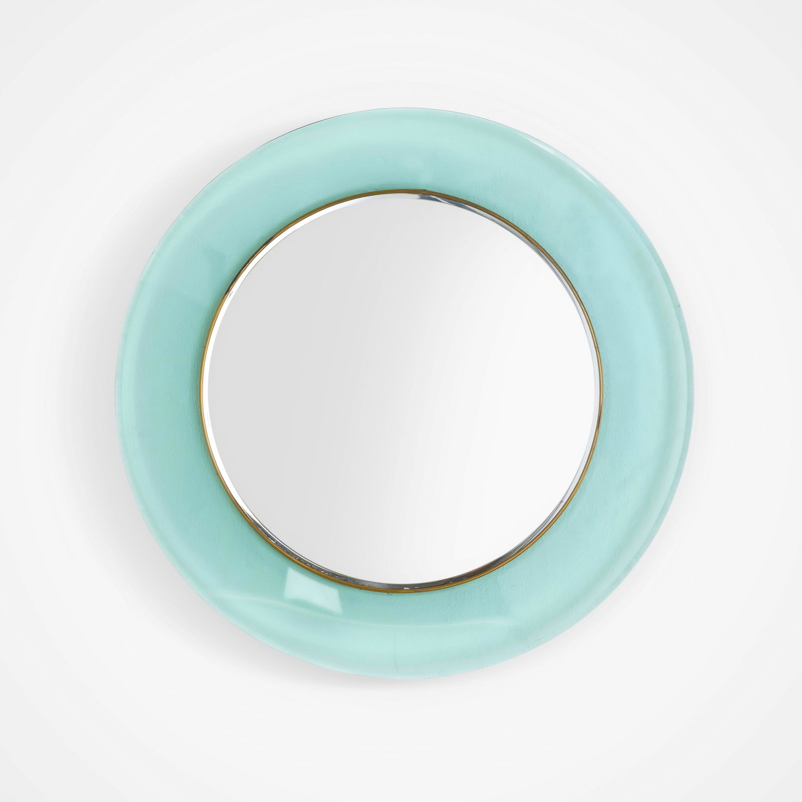 Max Ingrand Specchio mod. 1669: Cornice in cristallo colorato, curvato, molato e bordo in ottone. Prod. Fontana Arte, Italia, 1967. Quaderni di Fontana Arte F. Deboni, Fontana Arte, f. 419, Allemandi 2012.