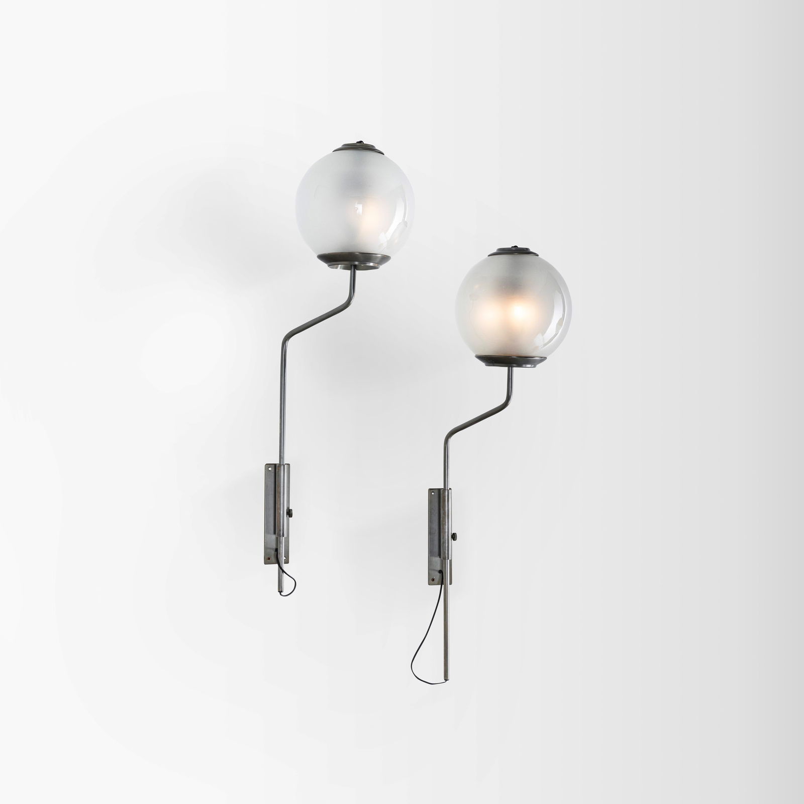 Luigi Caccia Dominioni Due lampade a parete mod. LP11 (1 of 2)