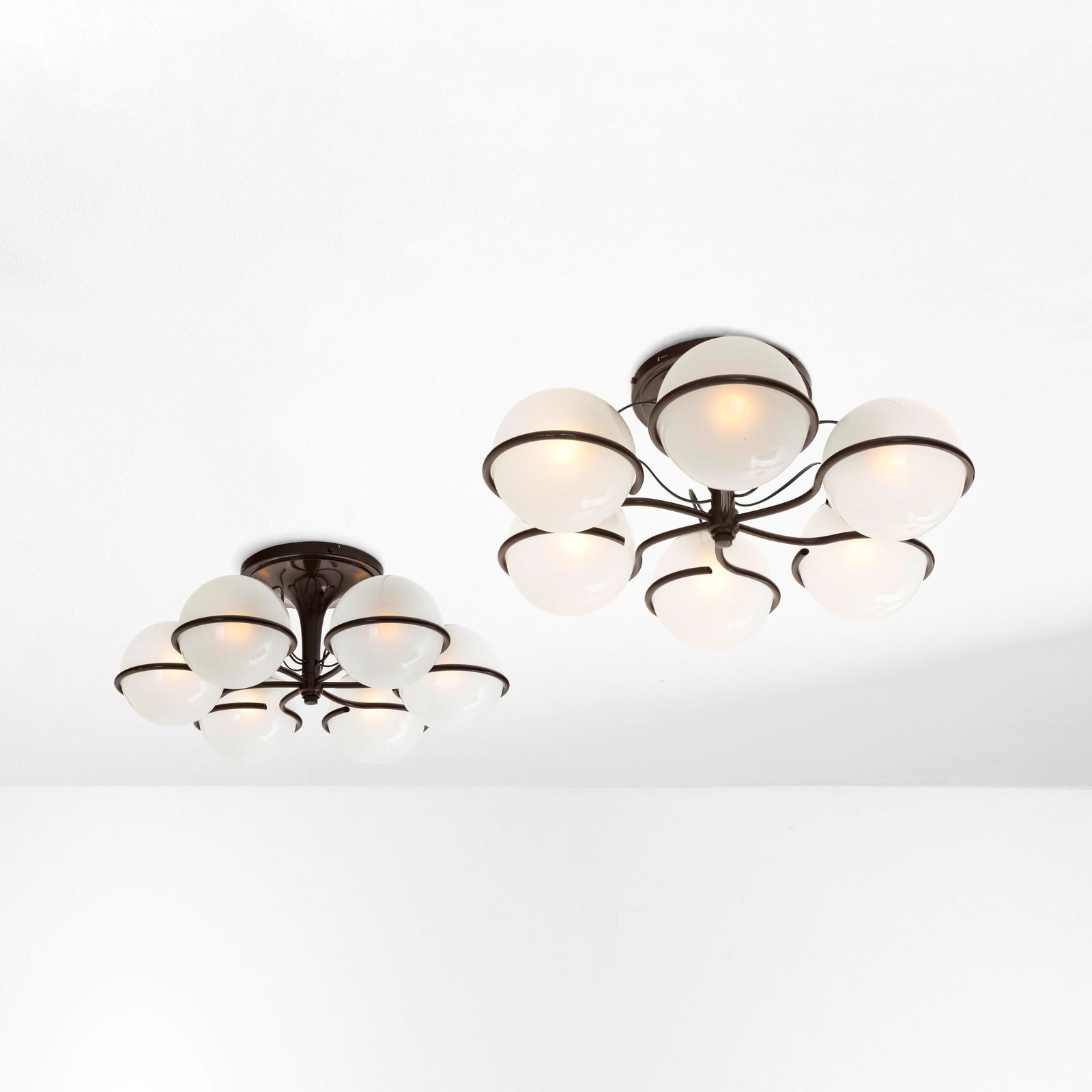 Gino Sarfatti Due lampade a sospensione mod. 2042/6. (1 of 1)