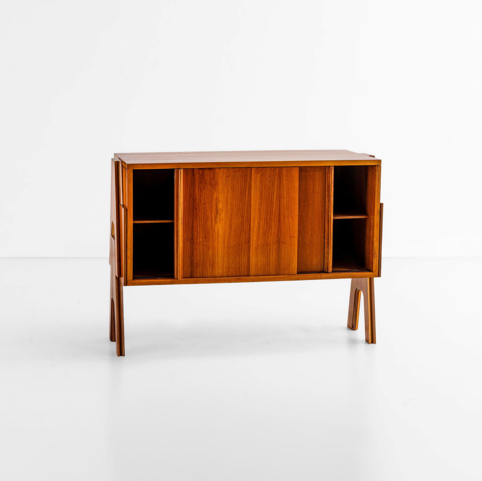 Angelo Mangiarotti Bruno Morassutti Mobile contenitore (1 of 1)