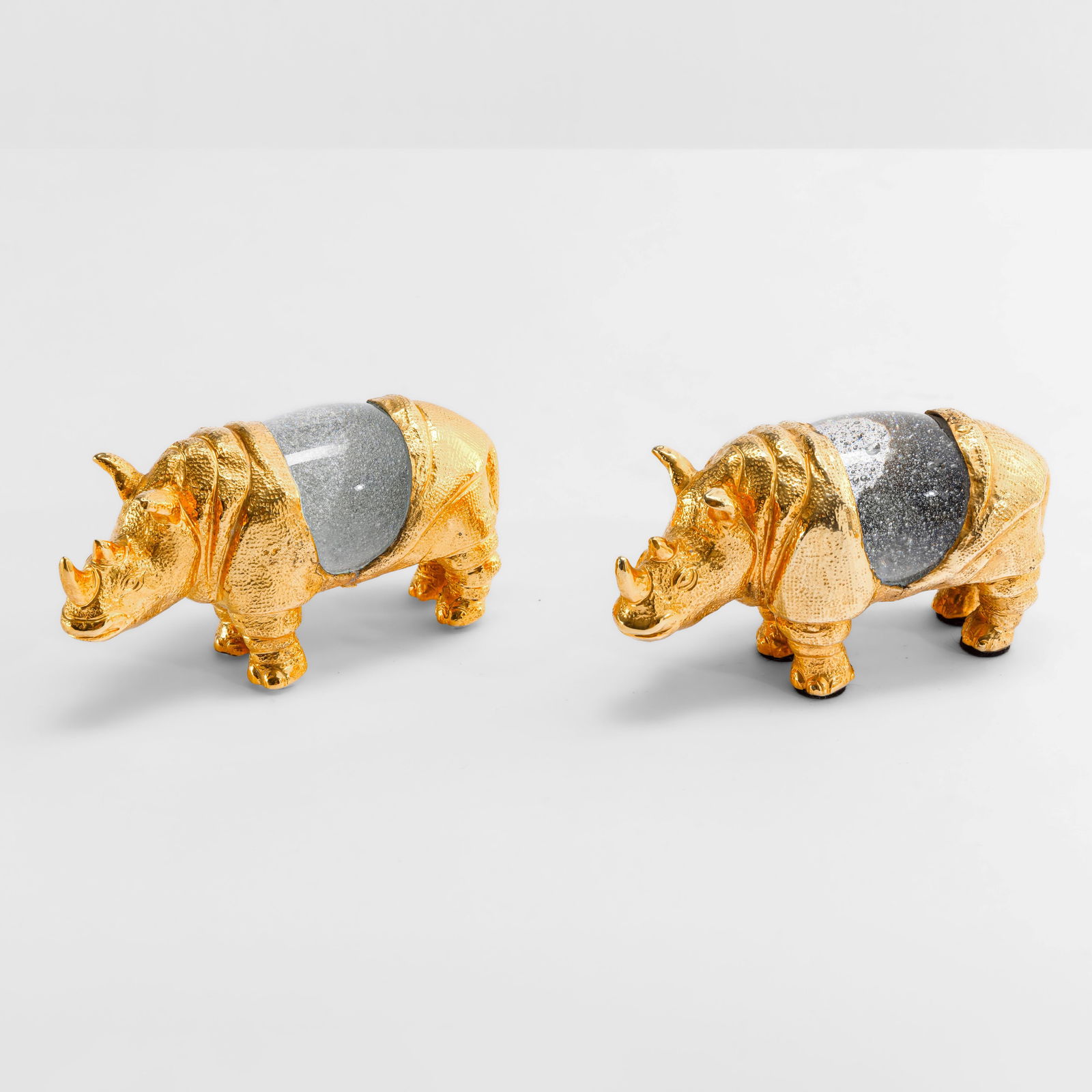 Gabriella Crespi Due Rinoceronti della serie Piccoli Animali (1 of 1)