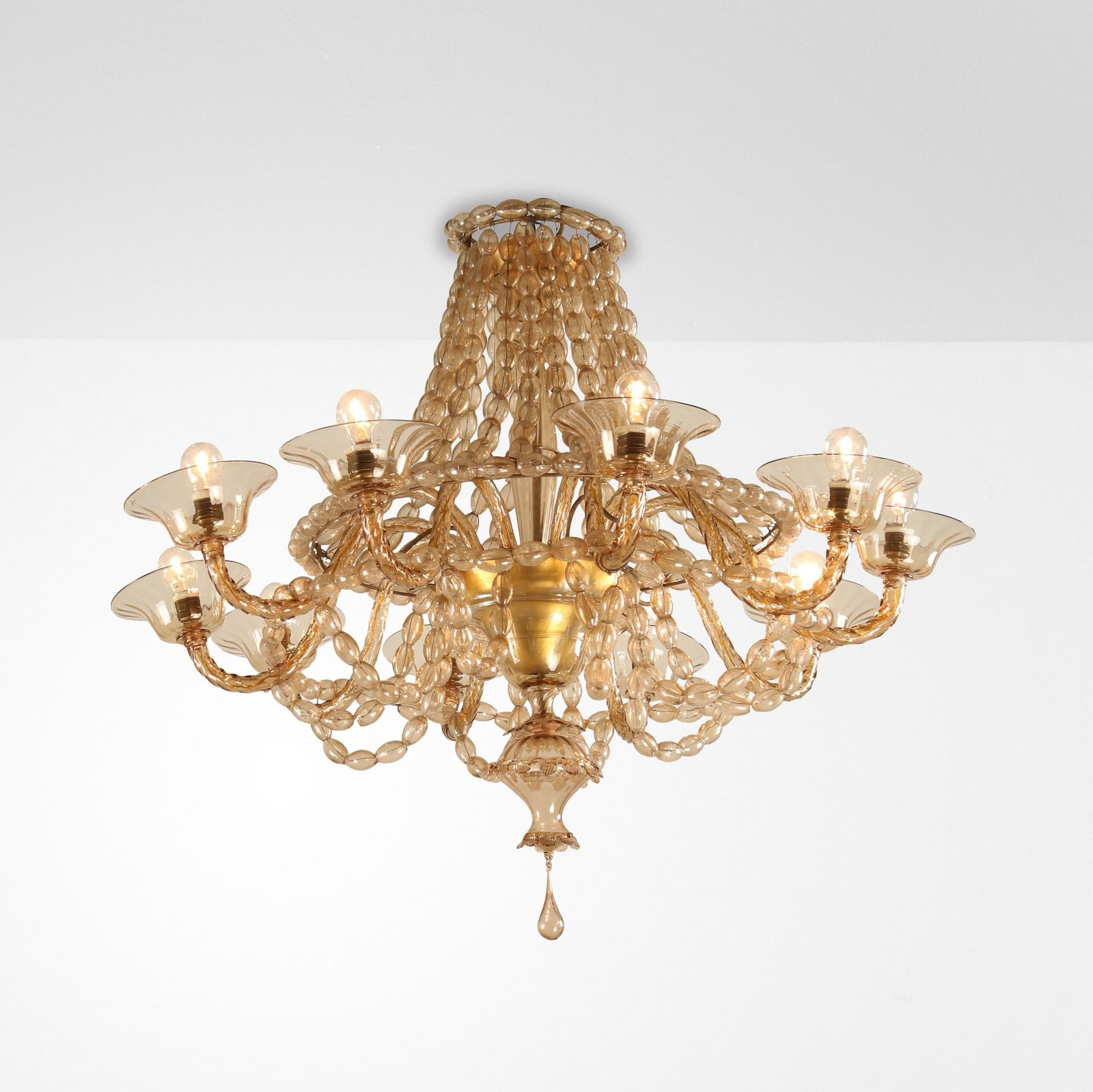 Murano Lampada a sospensione: Struttura in metallo e vetro di Murano colorato. Prod. Italia, 1920 ca. . Measuers: W. 120 - H. 95 cm