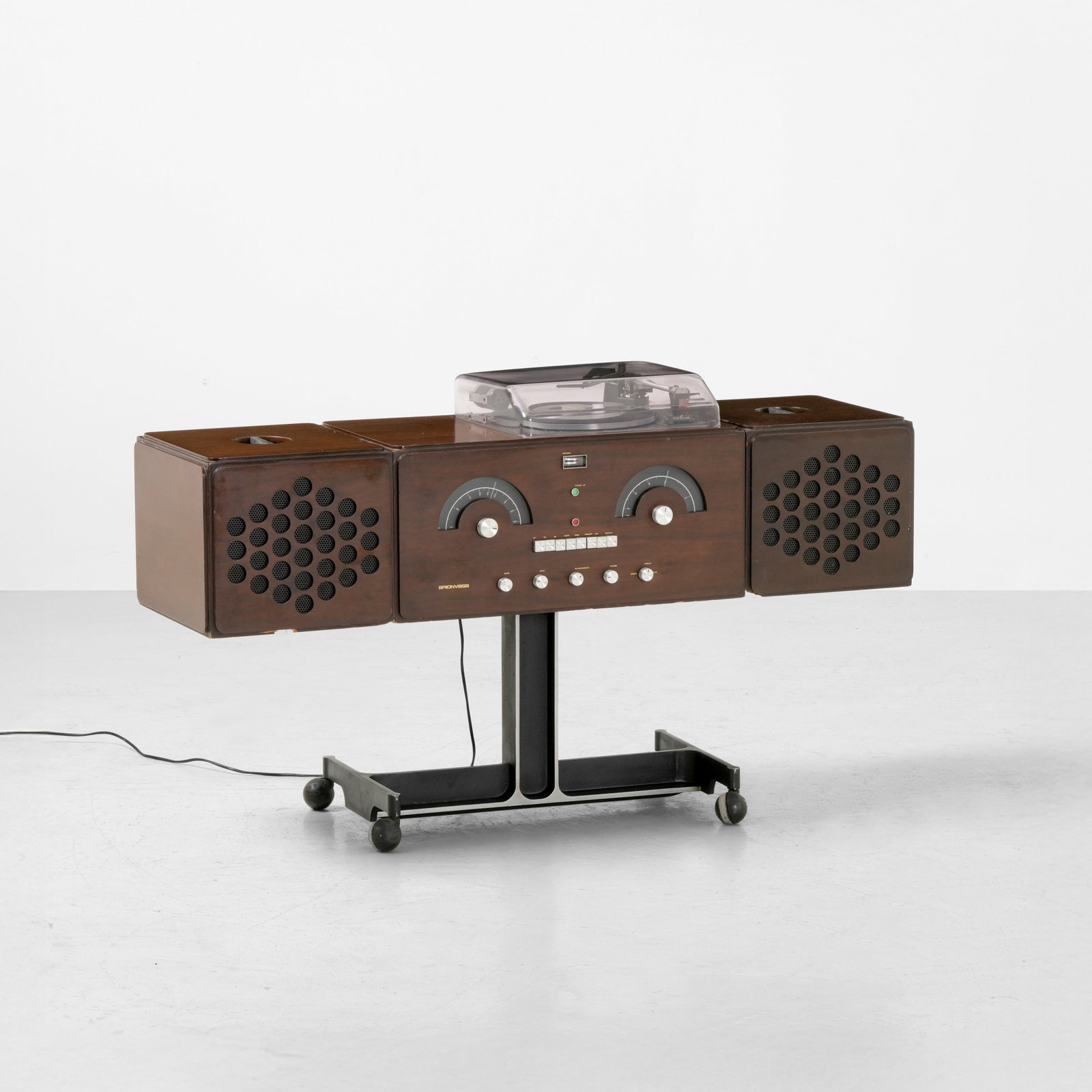 Achille e Piergiacomo Castiglioni Radiofonografo giradischi mod. RR126: Struttura in legno e sostegno in fusione di alluminio. Prod. Brionvega, Italia, 1960 ca. Domus n. 442, settembre 1966 . Measuers: cm 124X38X65