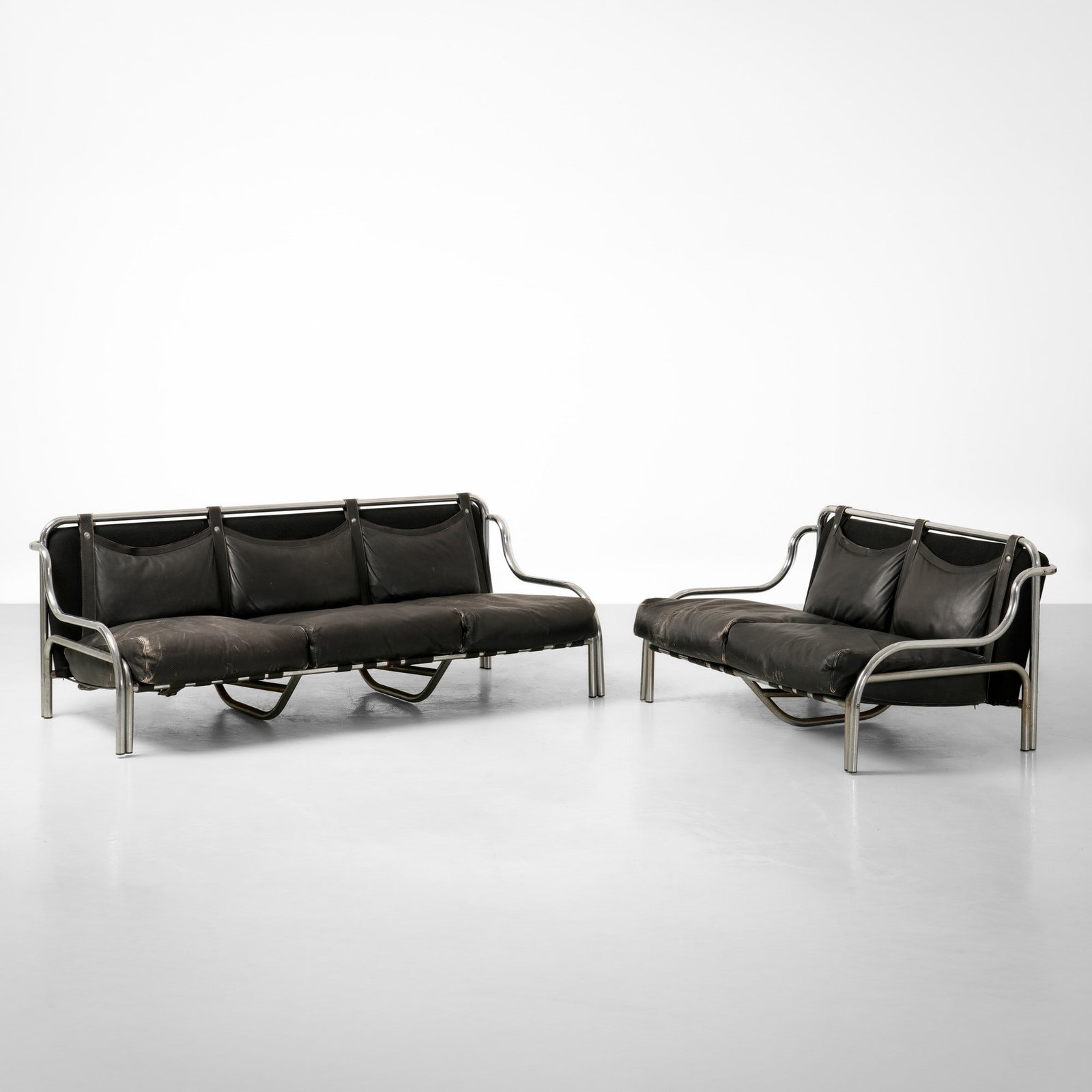 Gae Aulenti Due divani mod. Stringa (1 of 1)