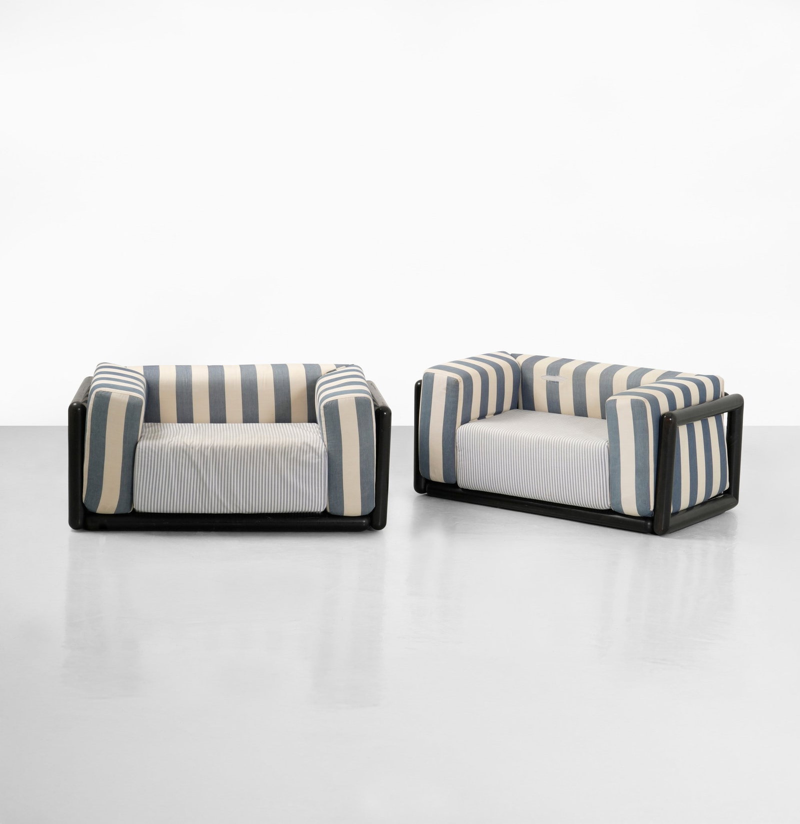 Carlo Scarpa Due poltrone mod. Cornaro (1 of 2)