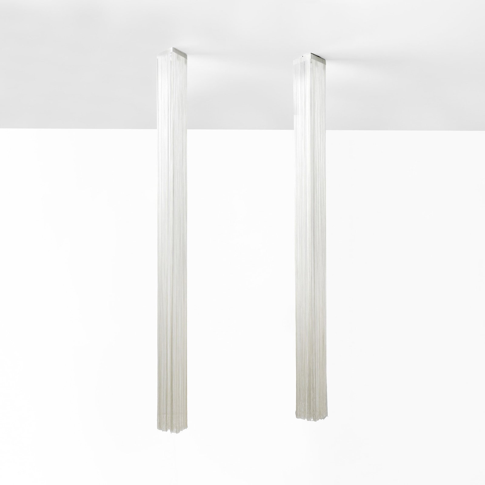 Mariyo Yagi Due lampade a sospensione mod. Garbo Q: Struttura in metallo laccato e elementi diffusore in tessuto. Prod. Sirrah, Italia, 1973. Vercelloni V., 'L'avventura del design: Gavina', Editoriale Java Book spa, Milano, 1987, fig. 40 . Measuers: