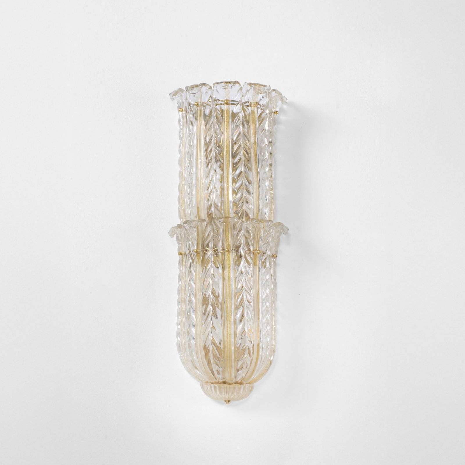 Archimede Seguso Lampada da parete: Struttura in metallo ed elementi diffusore in vetro di Murano. Prod. Archimede Seguso, Italia, 2000 ca. . Measuers: W. 32 - D. 15 - H. 71 cm