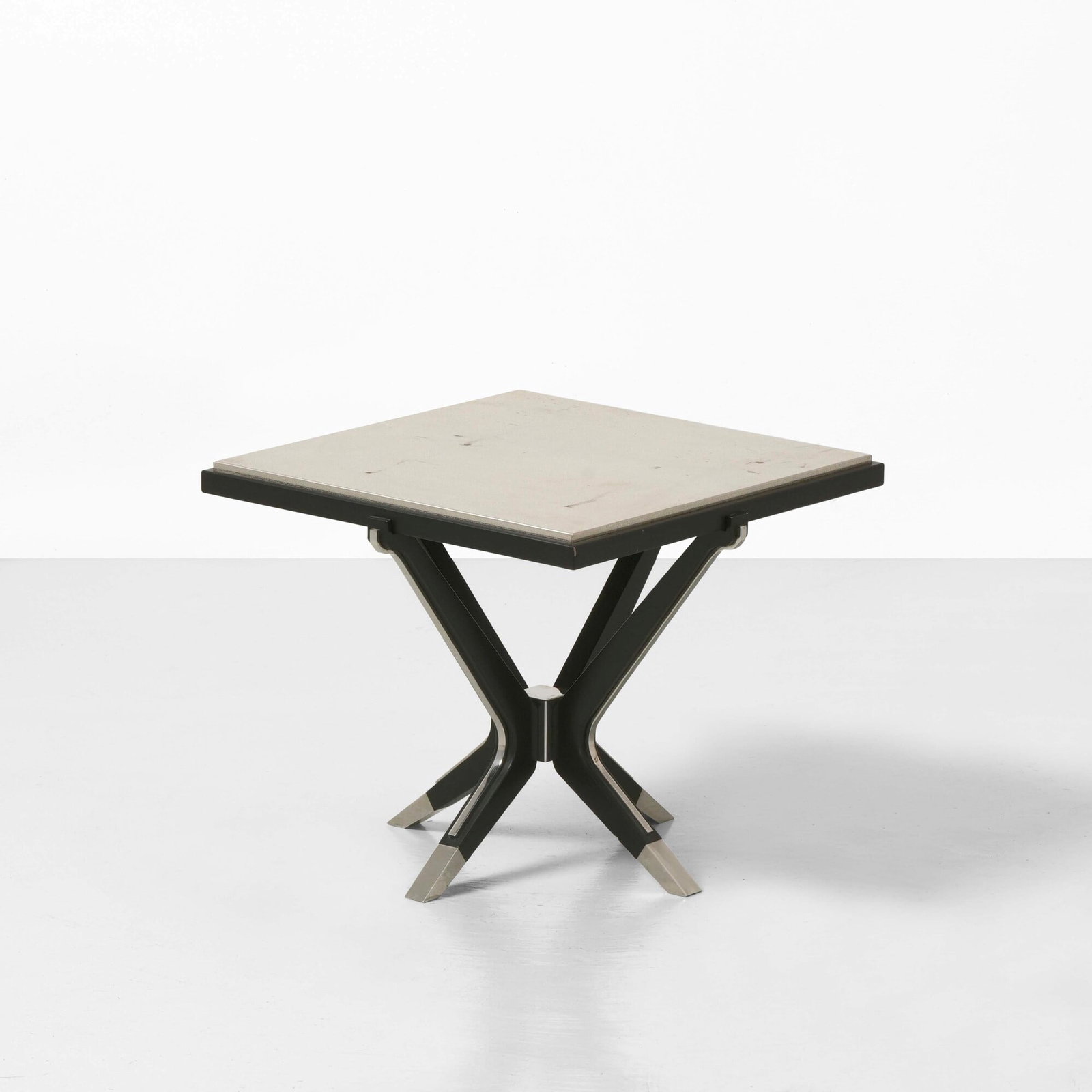 Tavolo basso - 2