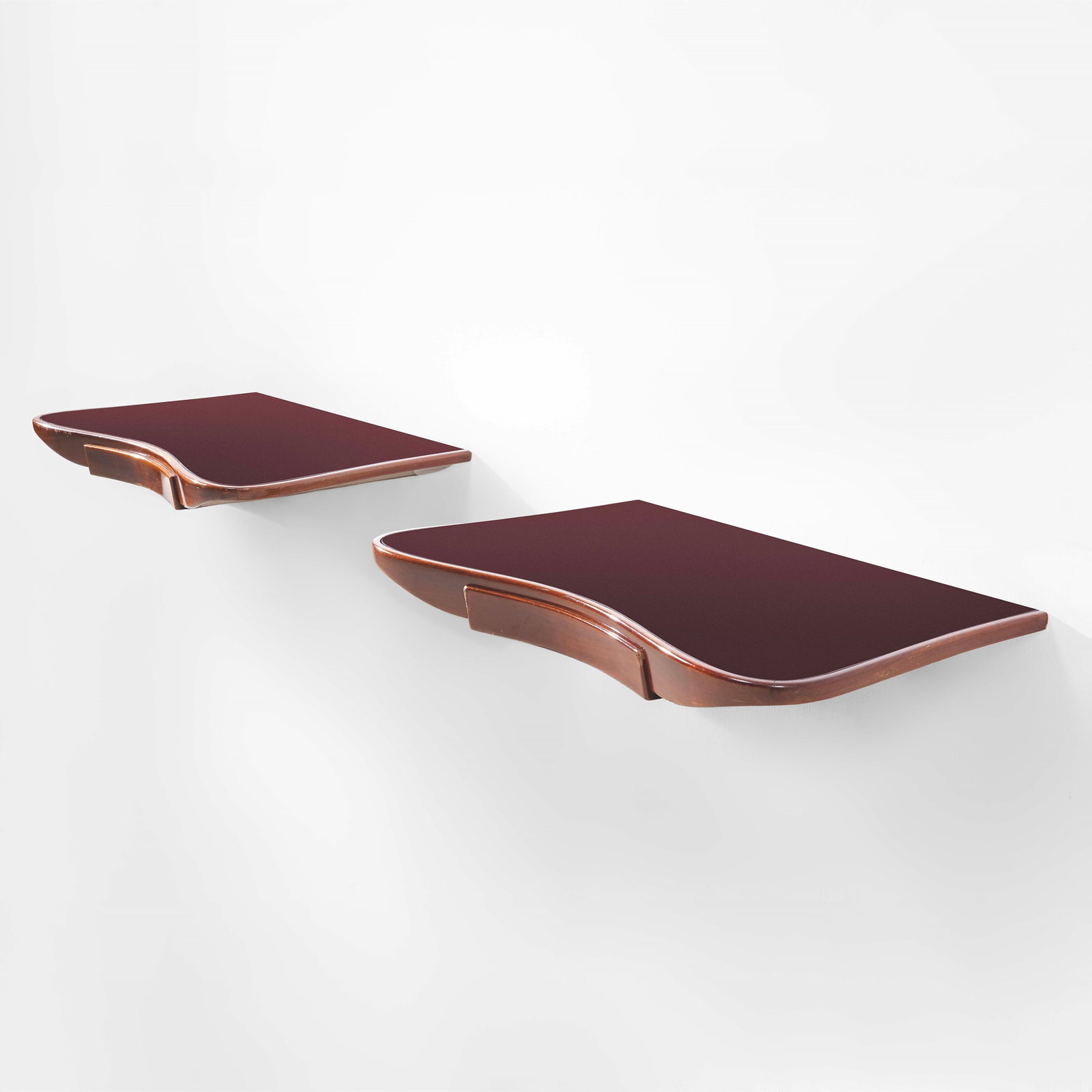 Osvaldo Borsani Two bedside tables (1 of 2)